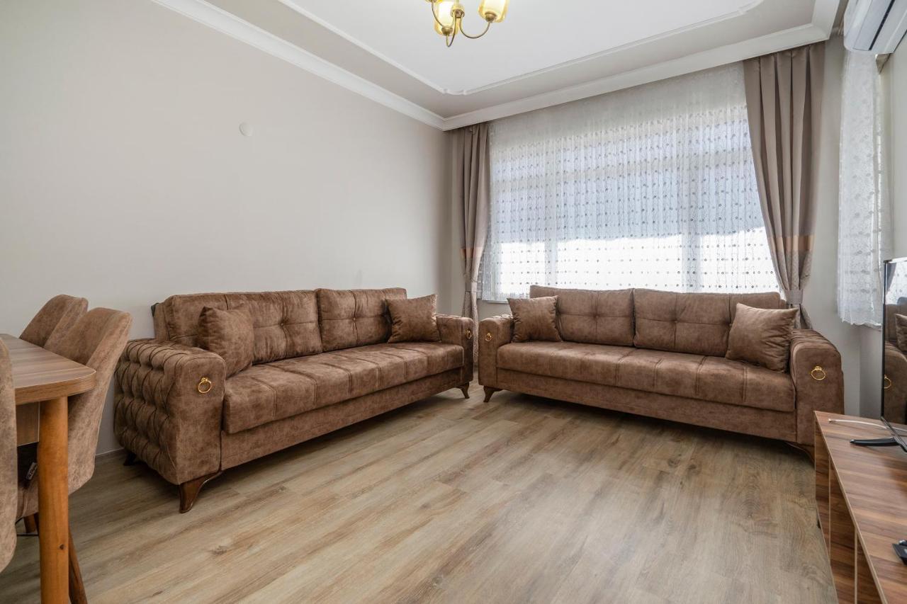 Spacious Apartment In The Historical Center Of Бурса Екстериор снимка